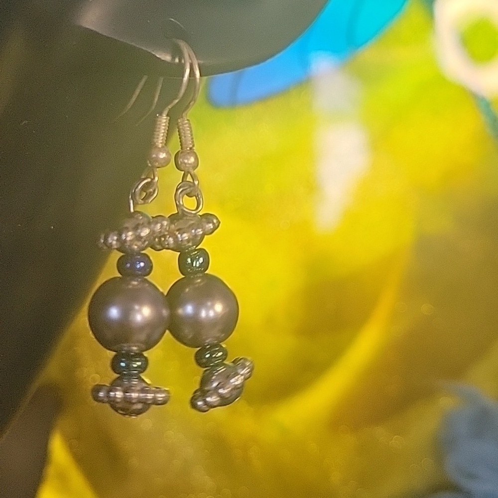 New Handmade Silver & Black Iridescent Bead Drop Earrings - Picture 6 of 7